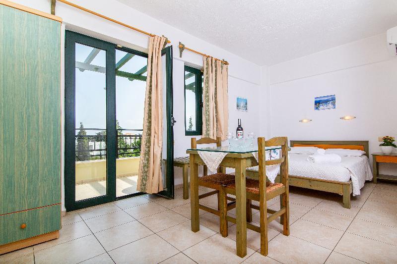 Dionysos Apartments Сталида Экстерьер фото