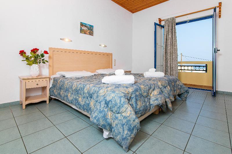Dionysos Apartments Сталида Экстерьер фото